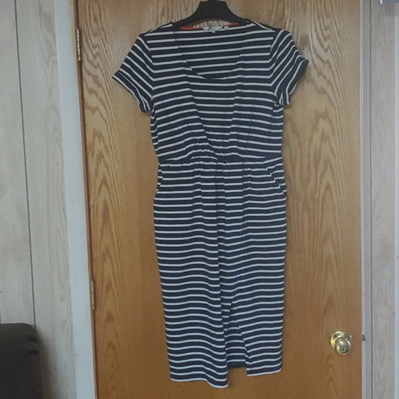 Striped dress - Picture 1 of 8